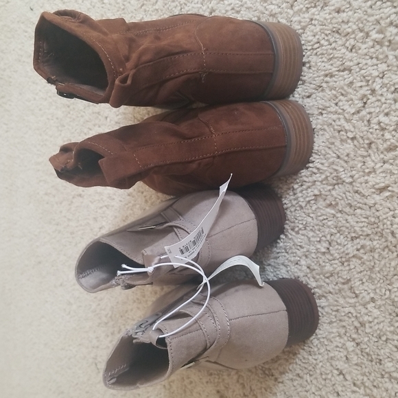 Two ankle boots. The old navy one is size 5 and the parker & sky is size 5.5 M - Picture 3 of 6